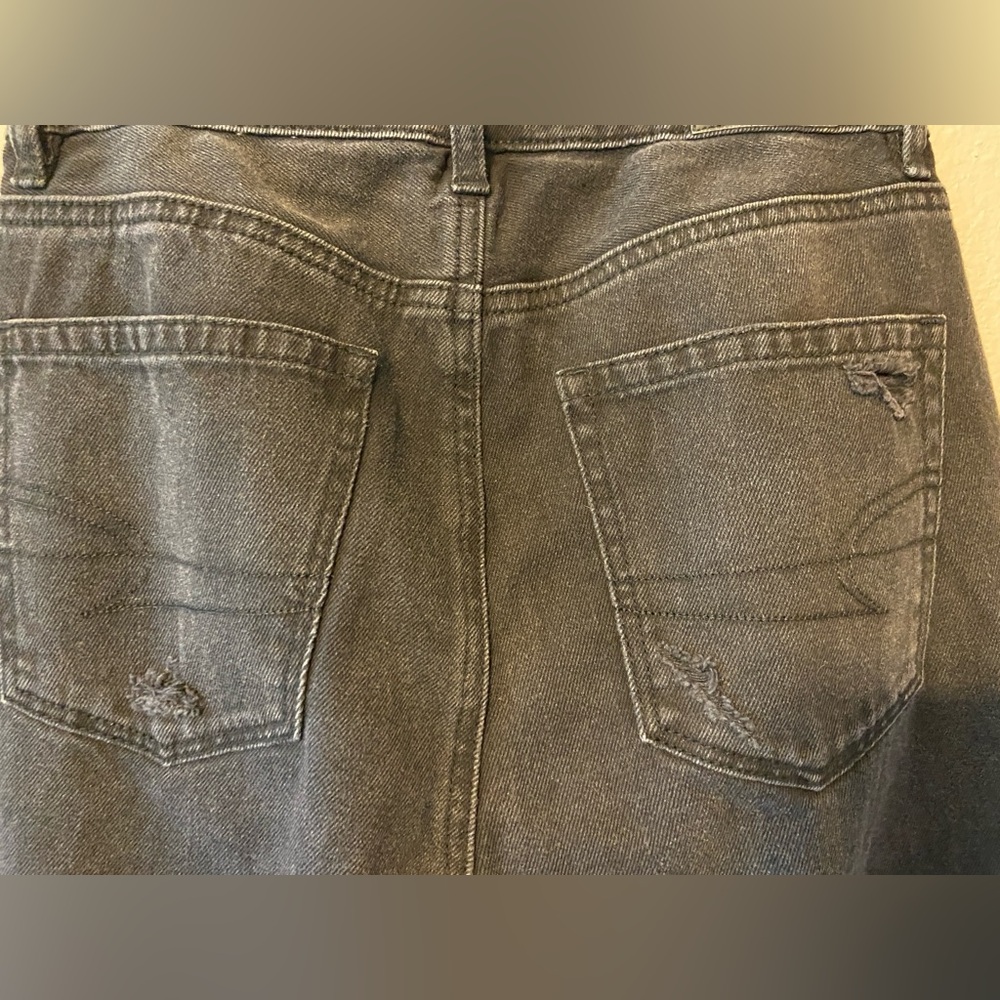 American Eagle Black Distressed Mom Jeans Size 00 - Picture 8 of 10